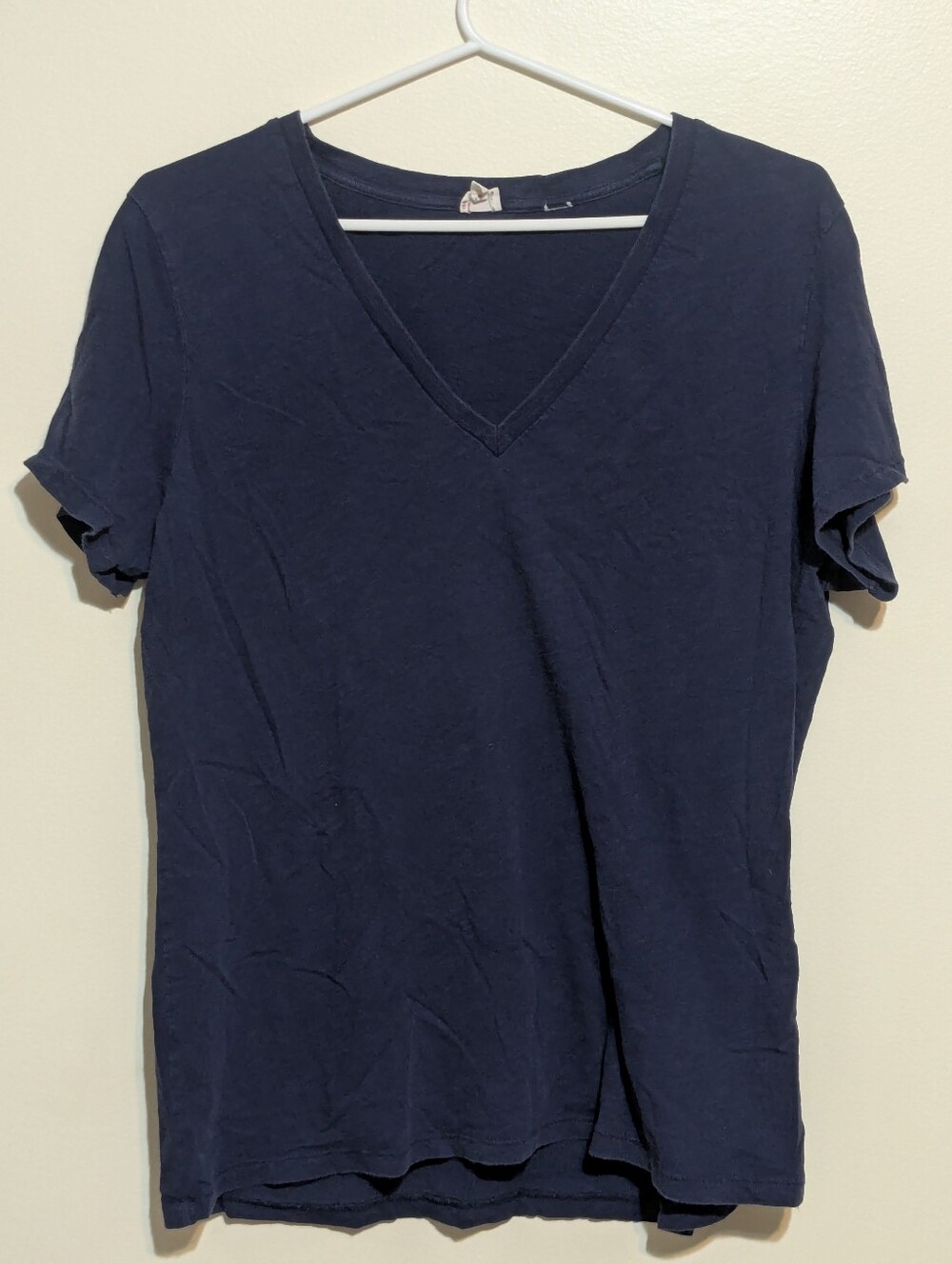 Levi's Navy Blue V-neck Tee - XL